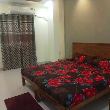 Anant Home Stay Ujjain Extérieur photo