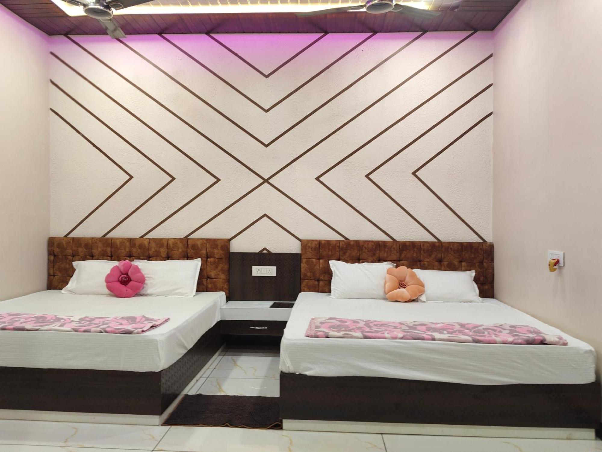 Anant Home Stay Ujjain Chambre photo